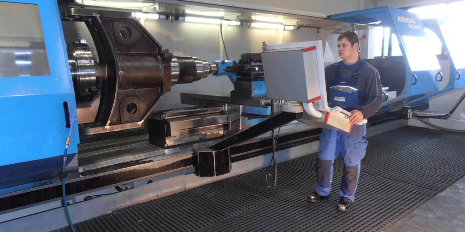 REISCH-Maschinenbau_Gross-Drehen_bis-1700mm-Durchmesser-und-5600mm-Laenge