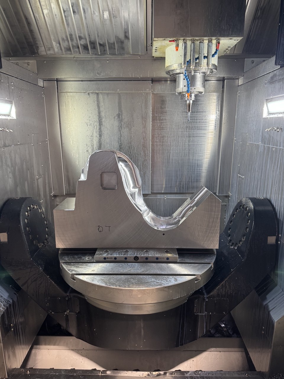 photo_2025-11-11_08-11-39